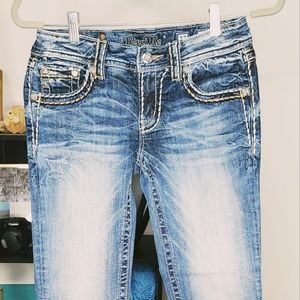 NWOT Miss Me Capris Size 27